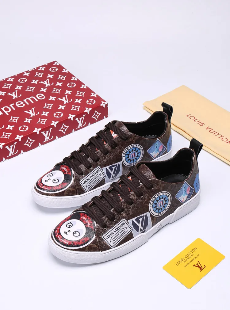 Factory price: 360💰【LV】Animal series limited edition low-top sports shoes for men, L classic print, new autumn and winter style, original replica, 1:1 Counter quality, the fabric is Italian 🇮🇹 imported cowhide ➕🇮🇹 pure sheepskin lining ➕ original outsole, 🔍🔍 high quality, you can go in and out of the counter at will, welcome to compare, the outsole line will never be unglued, all sellers are welcome to sell in the picture above, can be shipped in one piece, code number: 38-44 (45 codes can be customized)
